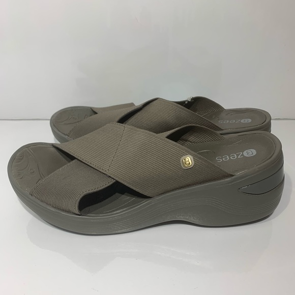 naturalizer bzees sandals